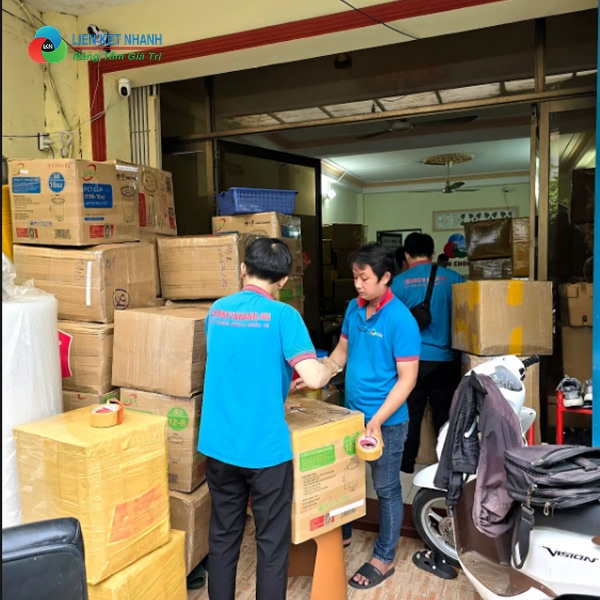 Tại sao nên chọn dịch vụ vận chuyển nội địa uy tín thay vì tự gửi hàng?